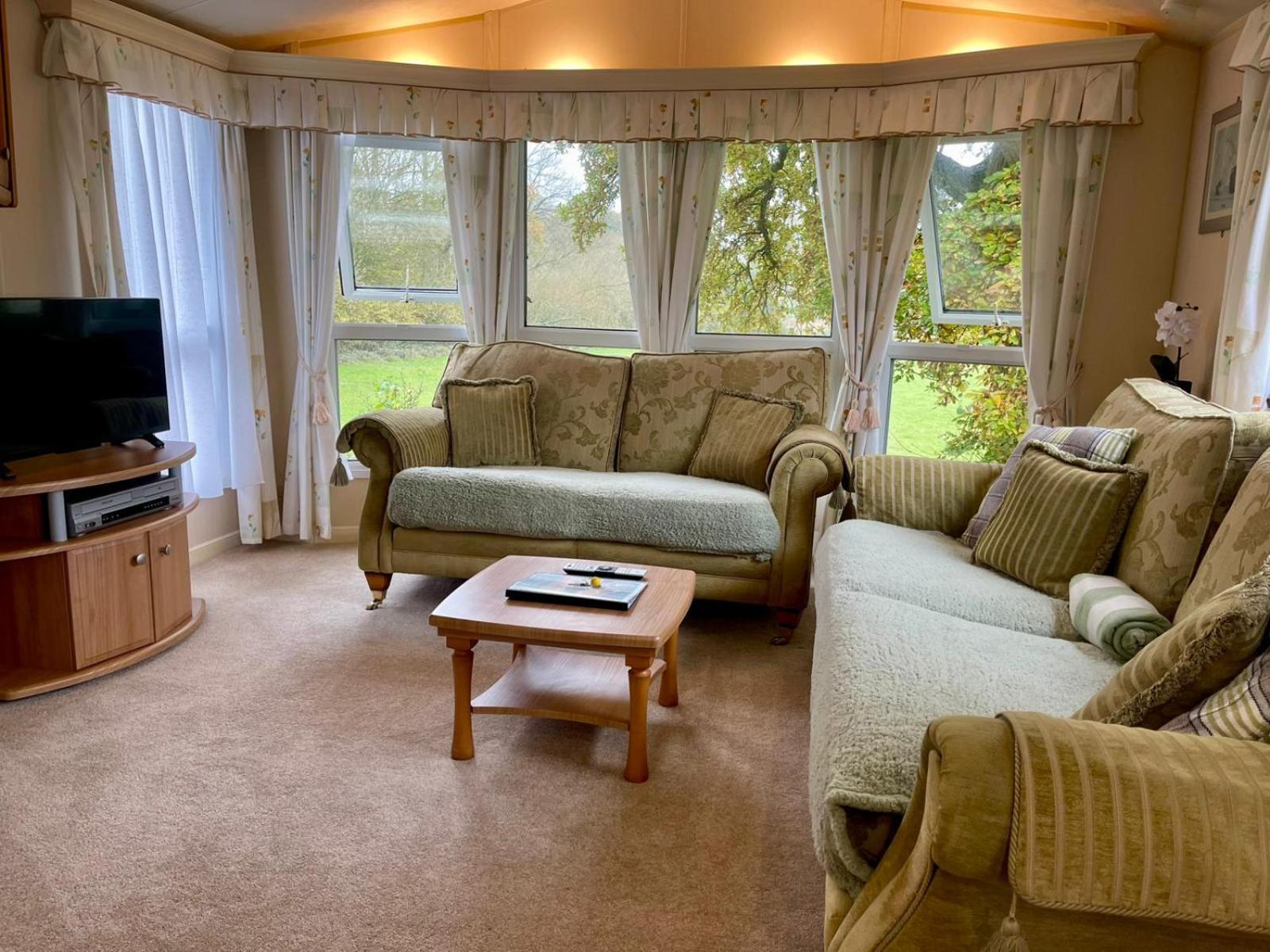 Severnside Boat And Caravan Park Gloucestershire - Caravan 1 Deerhurst 外观 照片